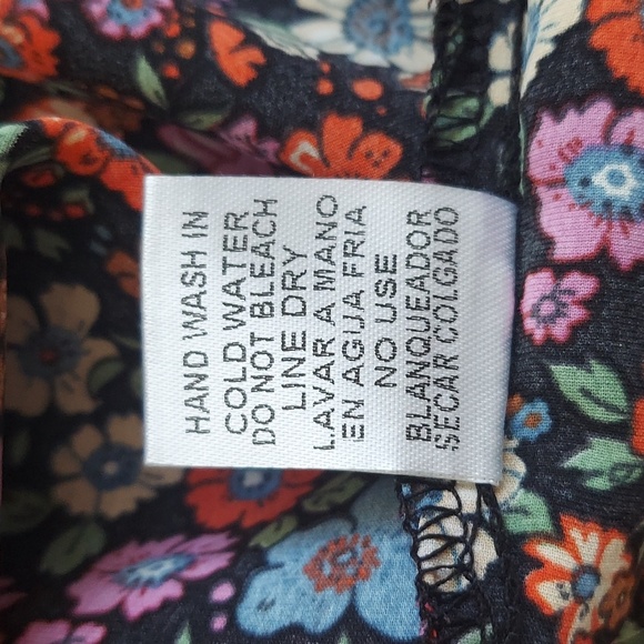 3rd + Fourth Floral Blouse - Picture 8 of 12